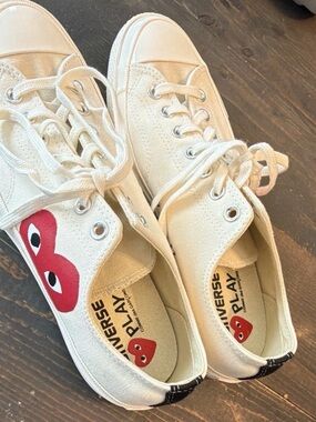 Comme des Garçons PLAY x Converse Chuck Taylor Low Egret Heart Sneakers Men’s 10
